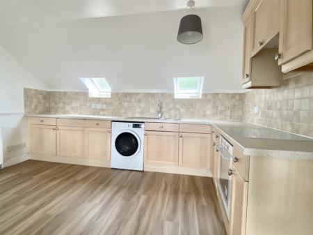 Lrg_Kitchen 2