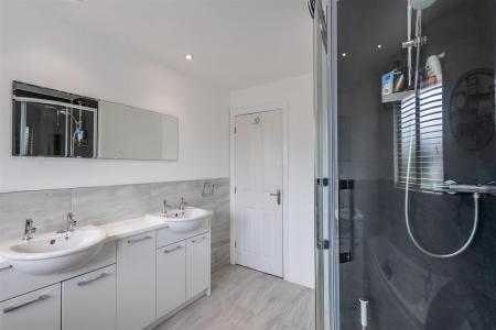 5 High Ridge Way-6.jpg