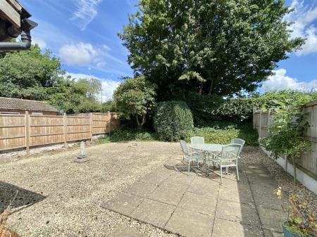 6 Thorns Grove-1.jpg