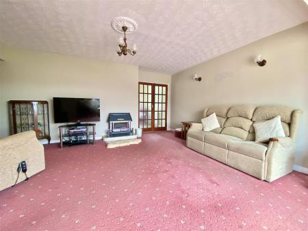 2 Ashfields Rd-2.jpg