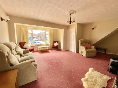 2 Ashfields Rd-5.jpg