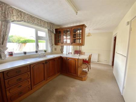 2 Ashfields Rd-9.jpg