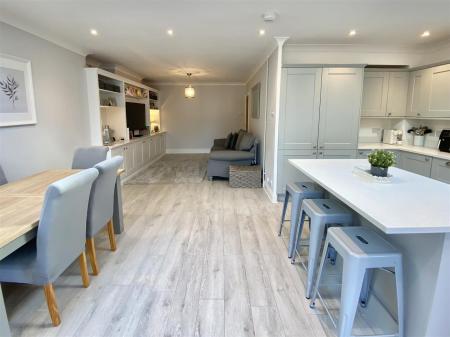 54 Mytton Oak Rd-9.jpg