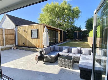 54 Mytton Oak Rd-5.jpg