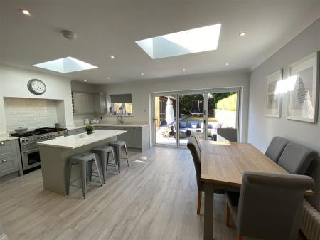 54 Mytton Oak Rd-8.jpg