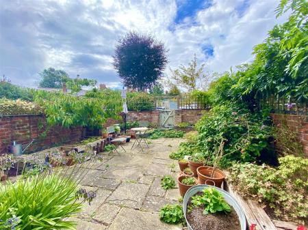 6 Coton Crescent -4.jpg