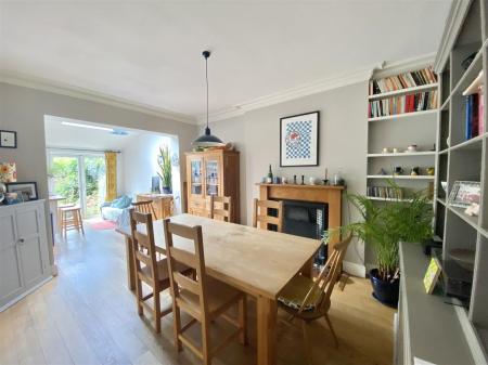 6 Coton Crescent -11.jpg