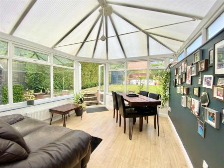 25 Sawstin Close-15.jpg