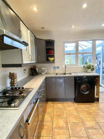 25 Sawstin Close-7.jpg