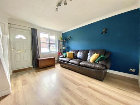 25 Sawstin Close-10.jpg