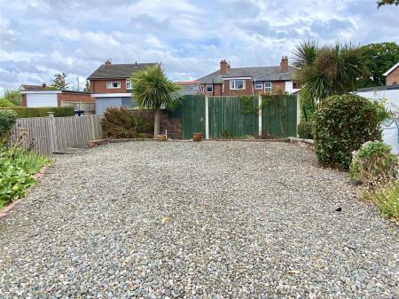 3 Caradoc View-1.jpg