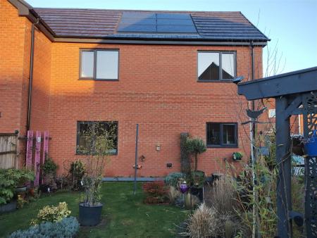 68 Frith Close Pic.jpg