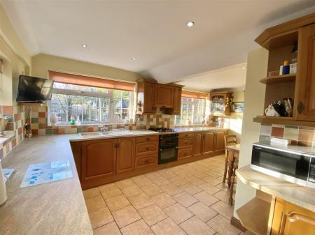 103 Harlescott Lane-14.jpg