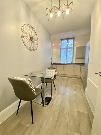 73 Leighton Park-6.jpg