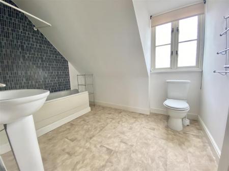 22 simpson square-3.jpg