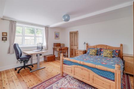 interior014.jpg