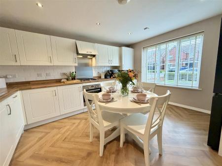 18 Murrell Way-19.jpg