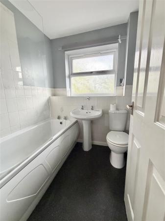 Hallcroft court-6.jpg