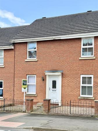 6 Hallcroft Court-1.jpg