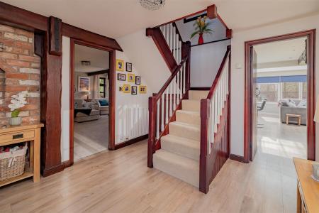 interior01.jpg