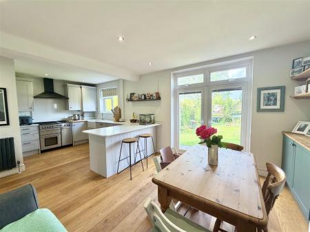 32 Grangefields Rd-3.jpg