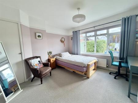 32 Grangefields Rd-10.jpg