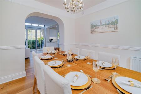 Dining Room.jpg