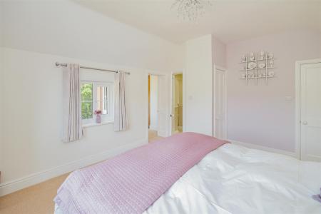 Bedroom 1.jpg