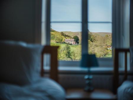 Bedroom 4.jpg