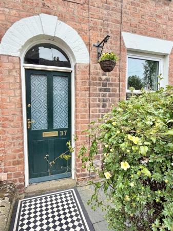 37 Benyon-2.jpg