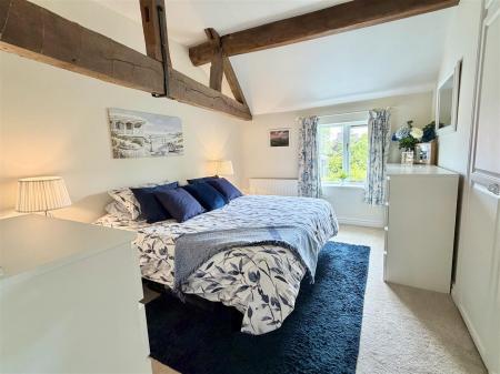 2 Astley Court-18.jpg