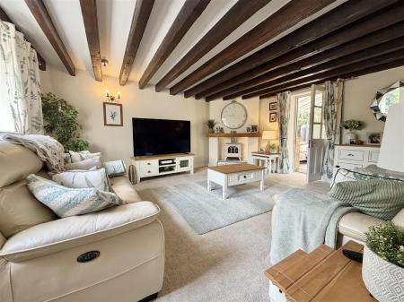 2 Astley Court-33.jpg