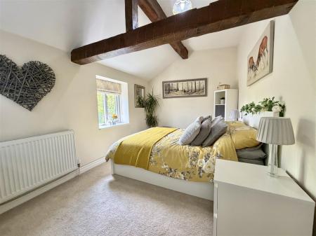 2 Astley Court-19.jpg