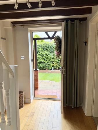 2 Astley Court-13.jpg