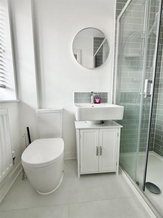 45 Green Cres-9.jpg