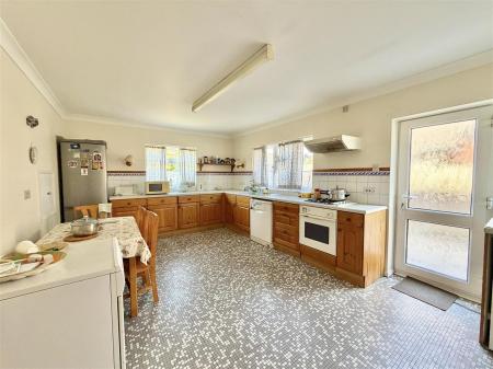 32 woodside Drive-11.jpg