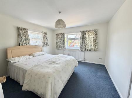 32 woodside Drive-8.jpg