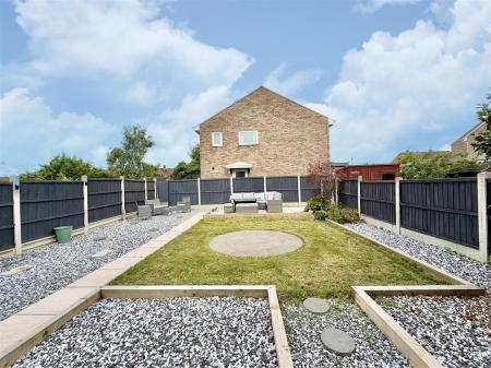 garden 1.jpg
