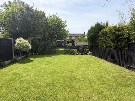 17 Grangefields Rd-22.jpg