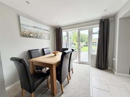 17 Grangefields Rd-11.jpg