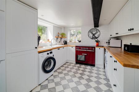 interior01.jpg