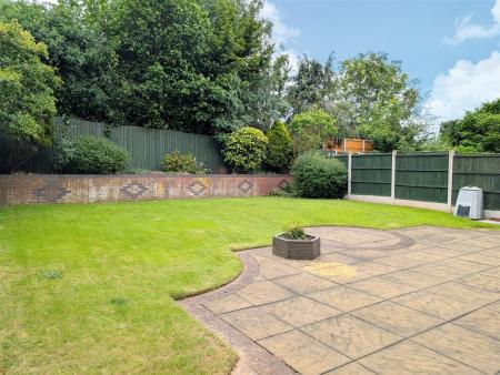 garden 1.jpg
