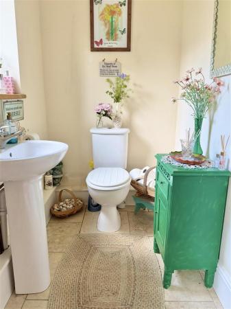 19 Baytree Close-3.jpg
