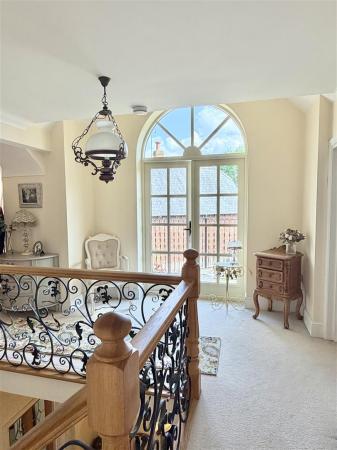 19 Baytree Close-22.jpg