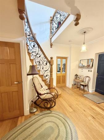 19 Baytree Close-27.jpg