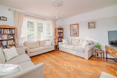 interior01.jpg