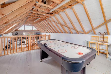 interior33.jpg
