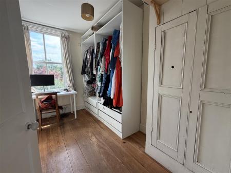 11 Coton Crescent-15.jpg