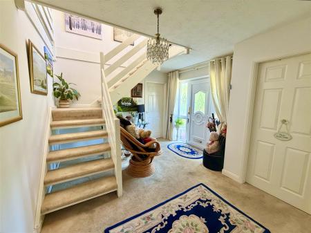 29 Kenton Drive-17a.jpg