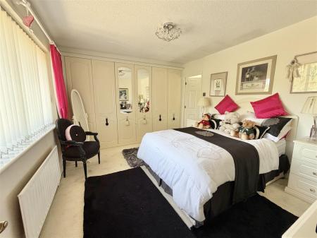 29 Kenton Drive-9.jpg